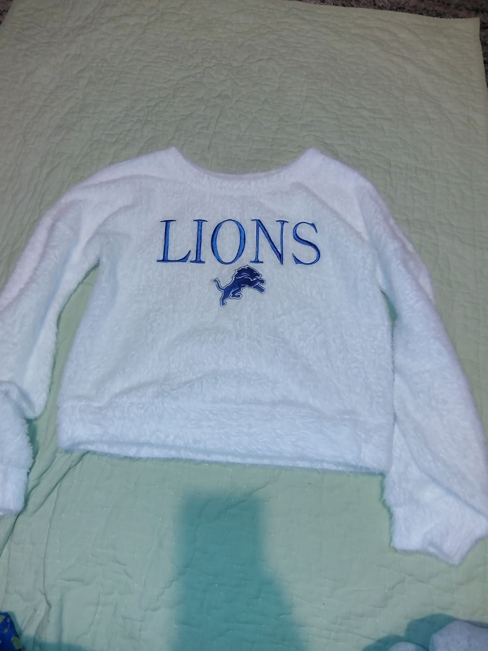 NFL White Plush 'LIONS' Pullover Sweatshirt/ Night Shirt with Blue Logo